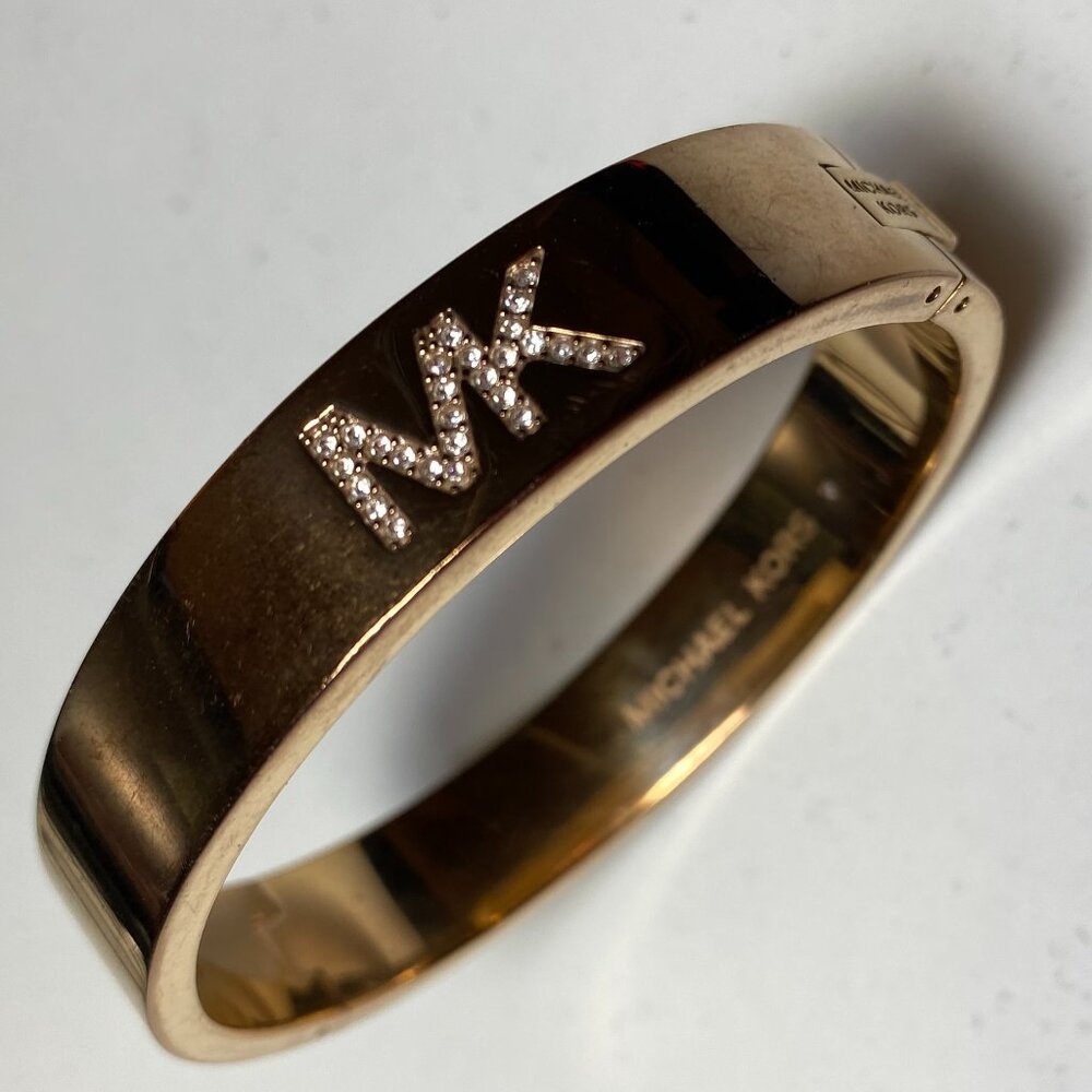 MICHAEL KORS MK SIGNATURE LOGO GOLD TONE BRACLET
